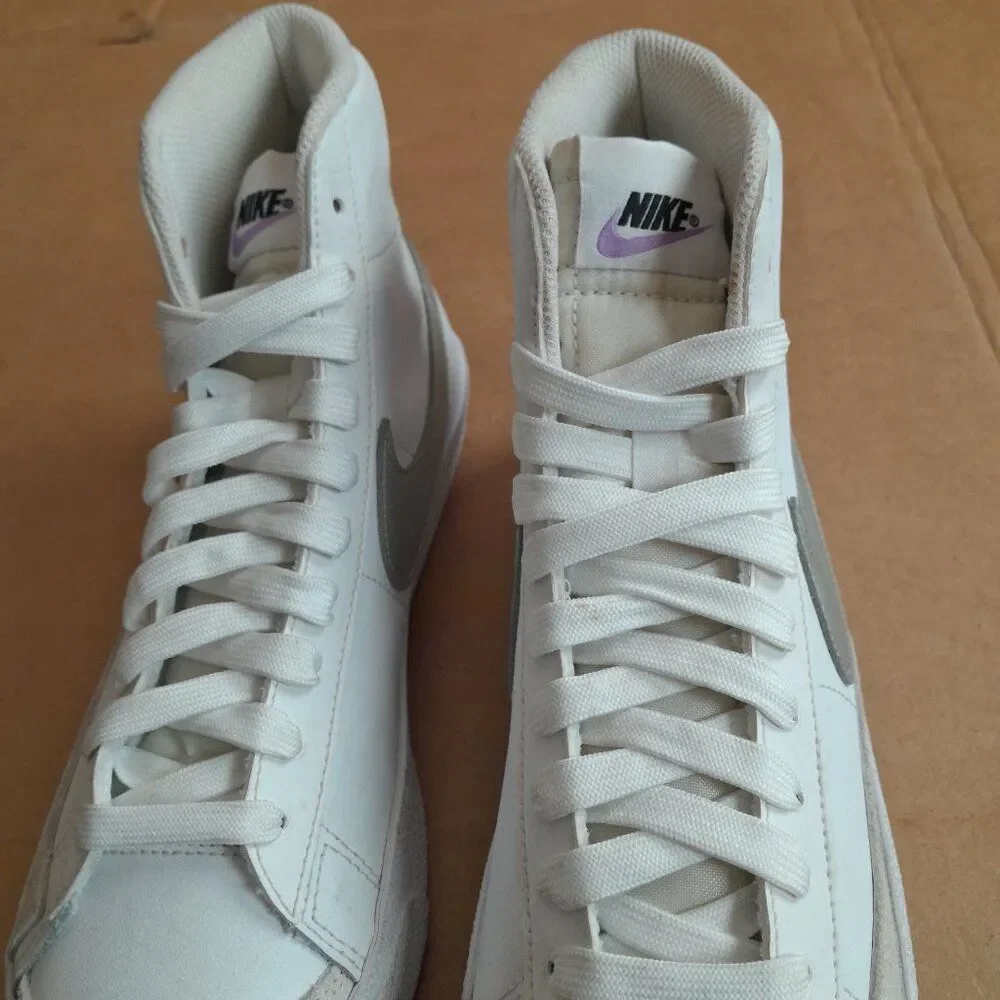 Nike Women’s Blazer Mid 77 White Basketball Lace up Shoes Sneakers Size 7
